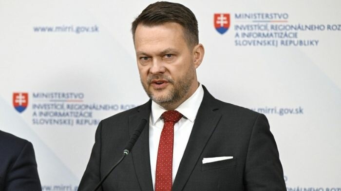 Minister cancels digital transformation research call over quality concerns