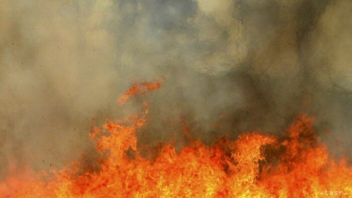 Slovakia sends helicopter to help fight Bulgaria wildfires