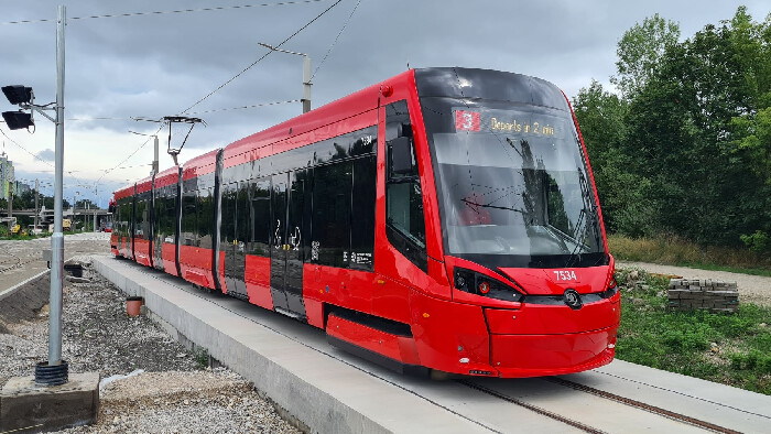 Metro vs. električka - dopravný systém v Petržalke