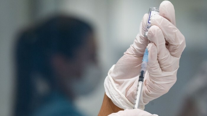 Finalizado el análisis de las vacunas contra la COVID realizado por la Academia de Ciencias