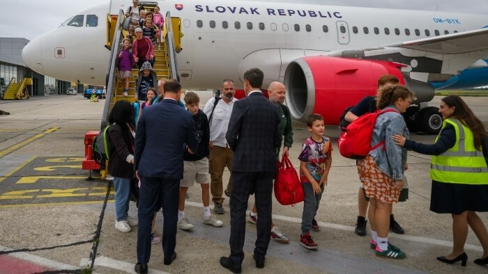 Eslovaquia lleva a cabo exitosamente la mayor operación de evacuación de la historia 