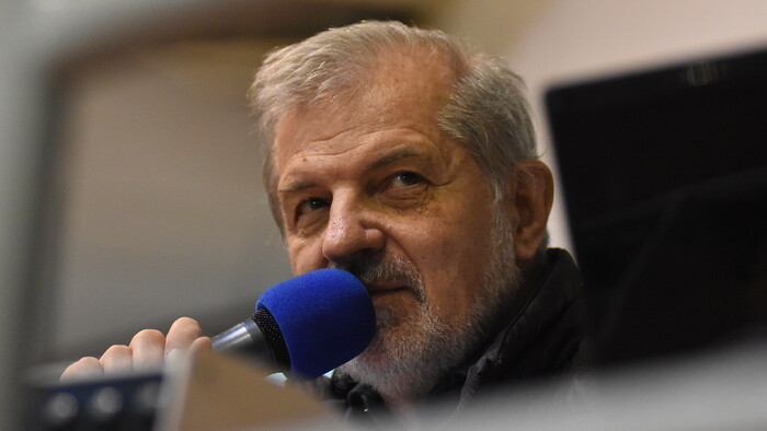 Spálený Stano Štepán a chmeľová brigáda Jarmily Vitovičovej. Leto rozhlasových moderátorov