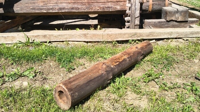 Drevo lepšie než liatina. Ako kedysi vyrábali vodovodné rúry v Bardejove?