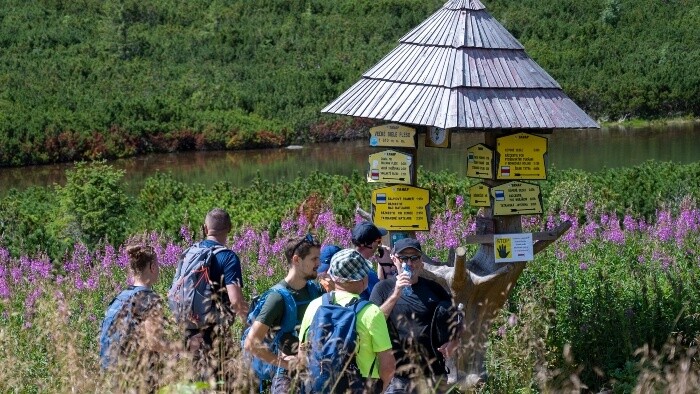 V skupine sa kráča lepšie