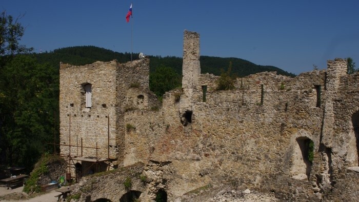 Projekt obnovy hradov