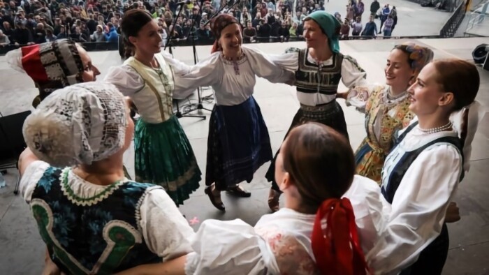 Hudba sveta_FM: Ženy z Muzičky a zahraničné novinky