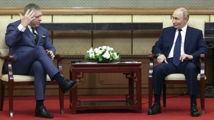 Ficos Gespräch mit Putin über Wirtschaft und Ukraine gerät in die Kritik der Opposition