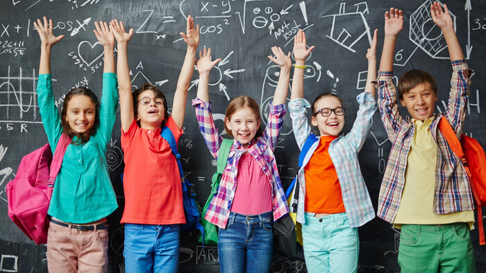 Do školských tried zasadli státisíce žiakov