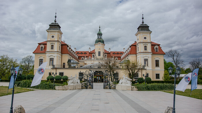 Theresia-Chateau-pečie-celé-slovensko