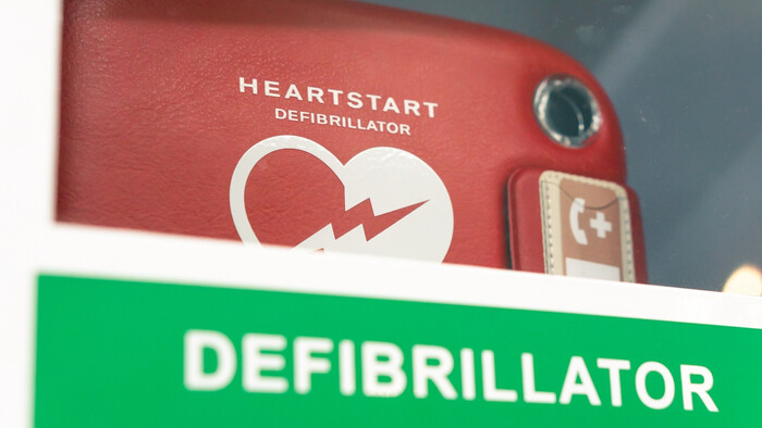 Nový AED v Banskej Štiavnici vďaka dobrovoľníkom