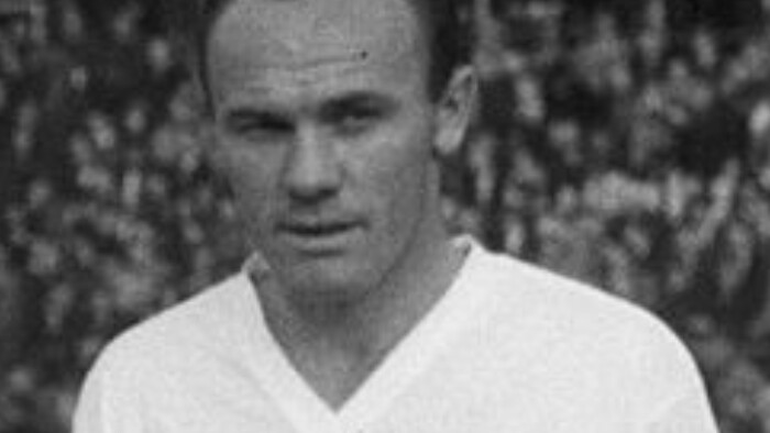 Spomienka na futbalistu storočia Jána Popluhára