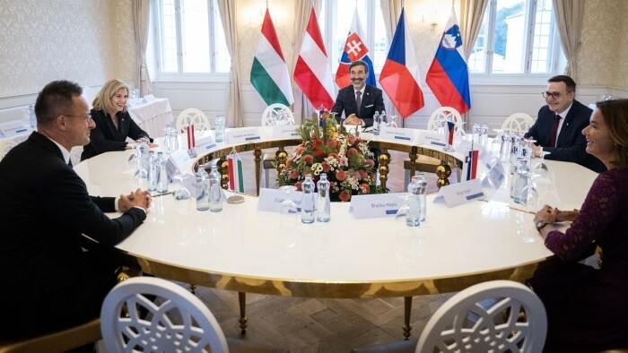 Пять министров иностранных дел обсудили в Томашове ситуацию в Украине и миграцию