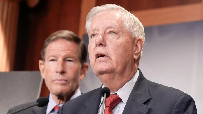 US-Senator prangert die Slowakei und Ungarn wegen Kaufs von russischem Öl an