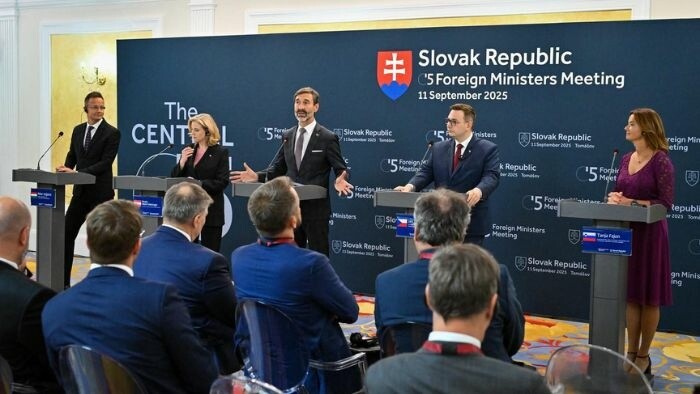 Central European Foreign Ministers Discuss Ukraine, Middle East, Migration, and EU Enlargement