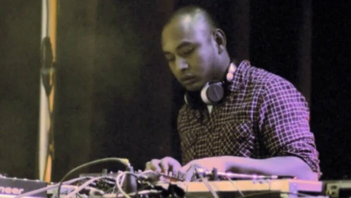 Exclusive_FM: Lizz V, Brutuzz