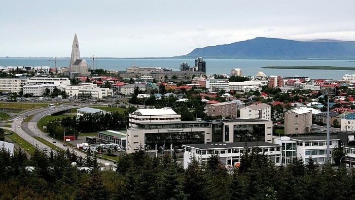Propaguje islandský jazyk a kultúru vo svete
