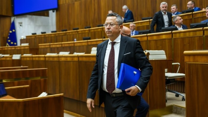 Парламент принял пакет мер по консолидации