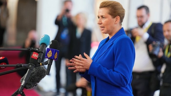 Premiér neodcestoval na samit do Kodane