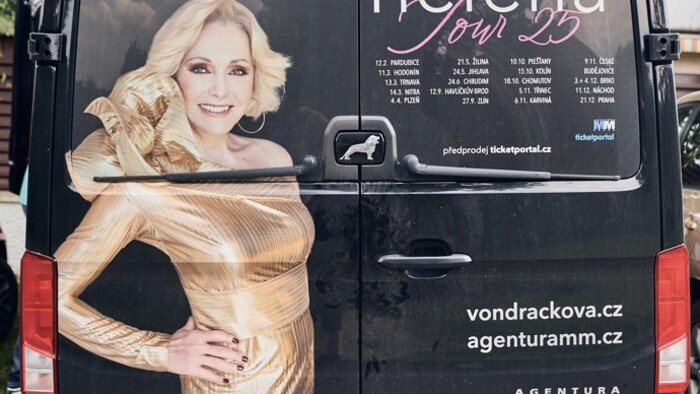 na auto Helena-Vondrackova