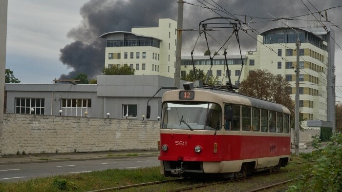 Parlamentsabgeordnete besuchten in Kiew die Orte russischer Angriffe