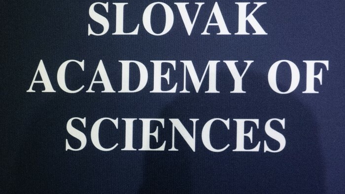 Le physicien français Christophe Marcenat récompensé par le Prix international de l’Académie slovaque des sciences