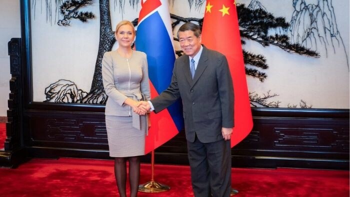 Economy Minister Holds Talks in China on Deepening Economic Cooperation 