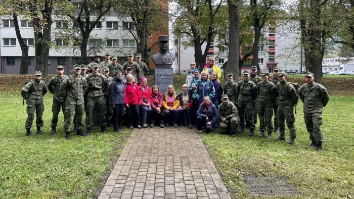 Марш курсантов, посвященный генералу Штефанику