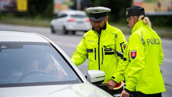 Policajné kontroly na cestách