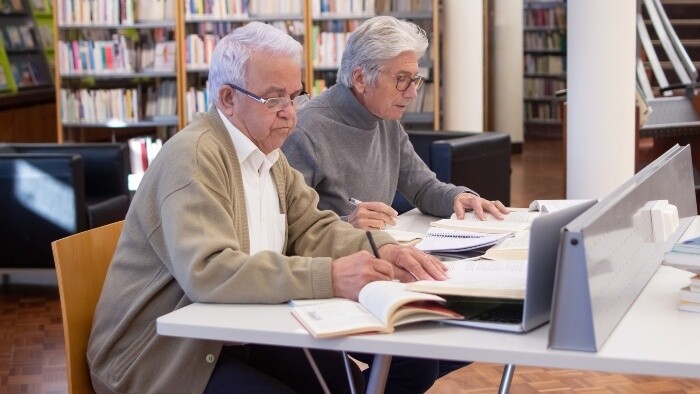 Seniori na univerzite