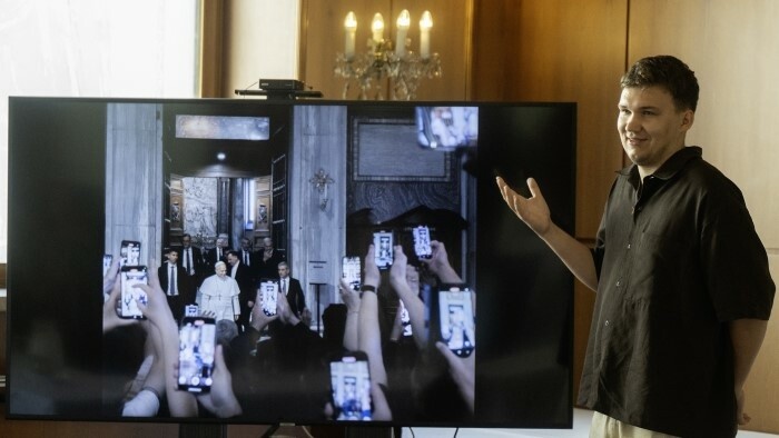 Exposición de Slovak Press Photo 2025 en la Plaza de Hviezdoslav