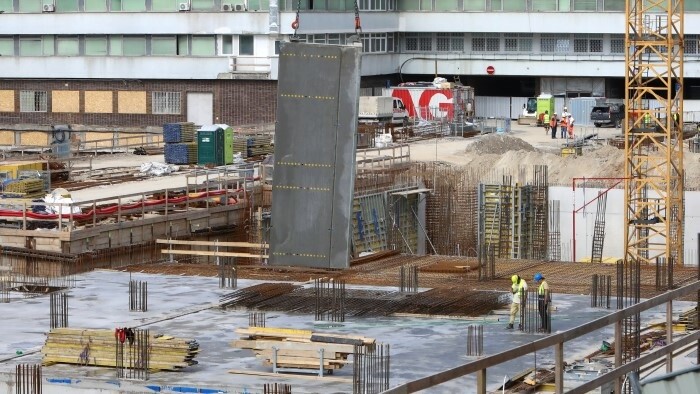 Representantes de la CE visitan las obras del nuevo Hospital Roosevelt