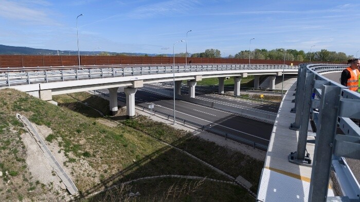 Aktuálna situácia v diaľničnej križovatke D1 a D4