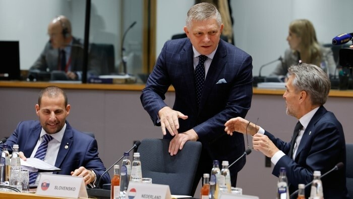 Líderes de la Unión Europea abordan el tema de los activos rusos congelados