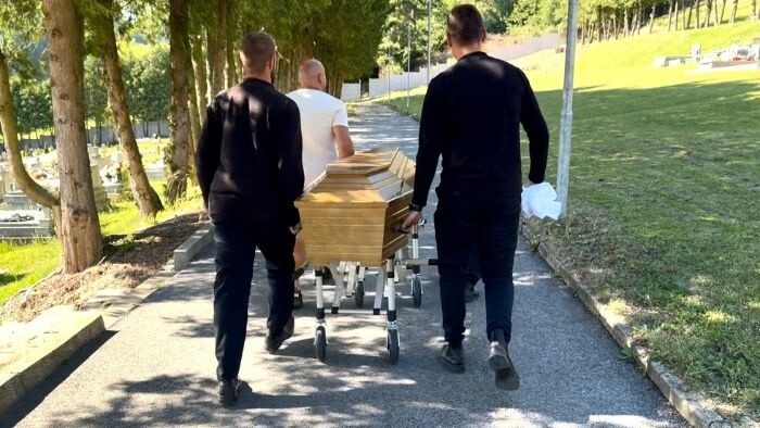 Fíčer | Lucia Pacek Halmová: Dobre umrieť