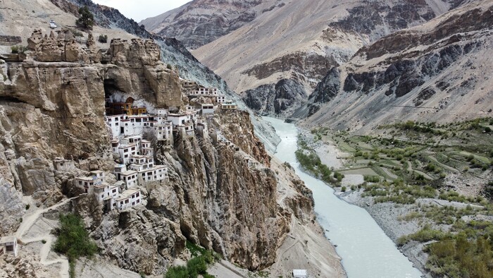 India klastor Phuktal.jpg