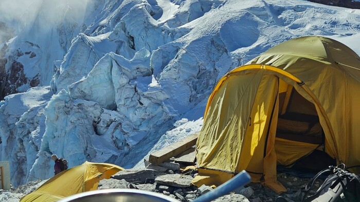 Mera Peak horny kemp.jpg