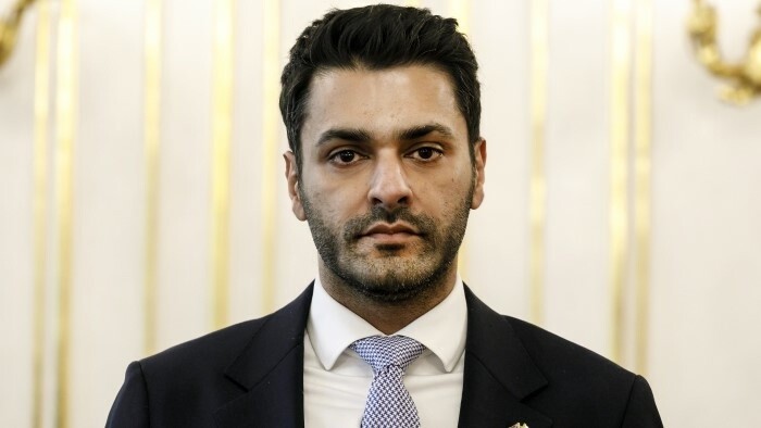 El presidente del Parlamento Raši y el nuevo embajador británico Zahid confirmaron su interés en fortalecer las relaciones