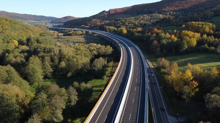 Rýchlostnú cestu R2 medzi Kriváňom a Mýtnou čoskoro otvoria
