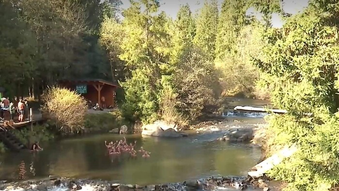 otužilci-tok-rieka-jeseň-STVR