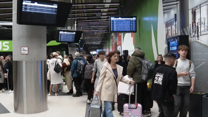 Autobusovú stanicu na Nivách zmenšili takmer o polovicu