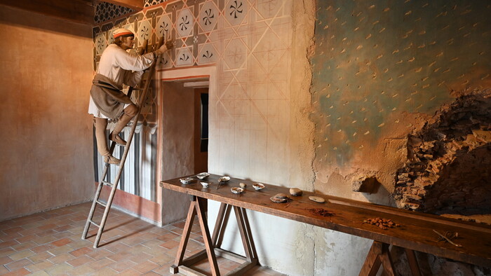 220 Villerouge Termenes, Figurina v hrade (17330).jpg