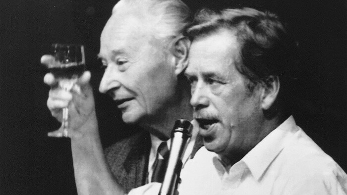 V televíznom i rozhlasovom vysielaní si pripomenieme Deň boja za slobodu a demokraciu