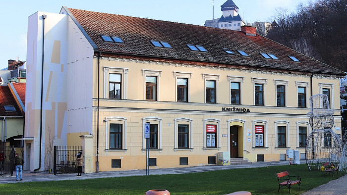 Rekonštrukcia verejnej knižnice Michala Rešetku