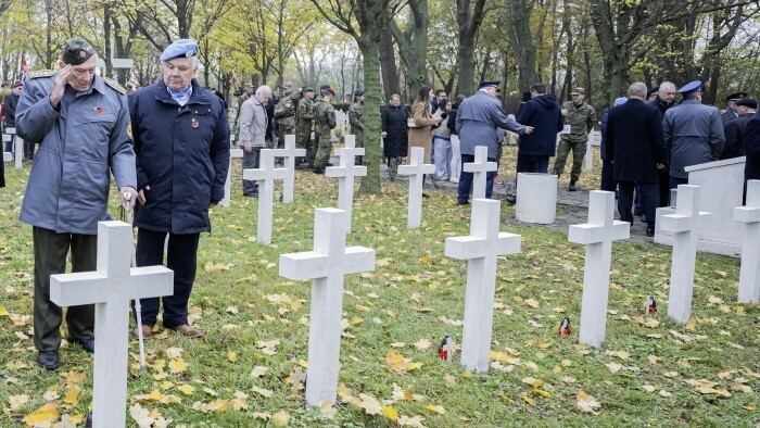 El mayor homenaje a los caídos es un mundo en el que no haya lugar para la guerra