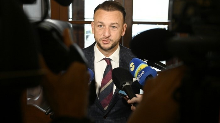 Prehral spor s čurillovcami