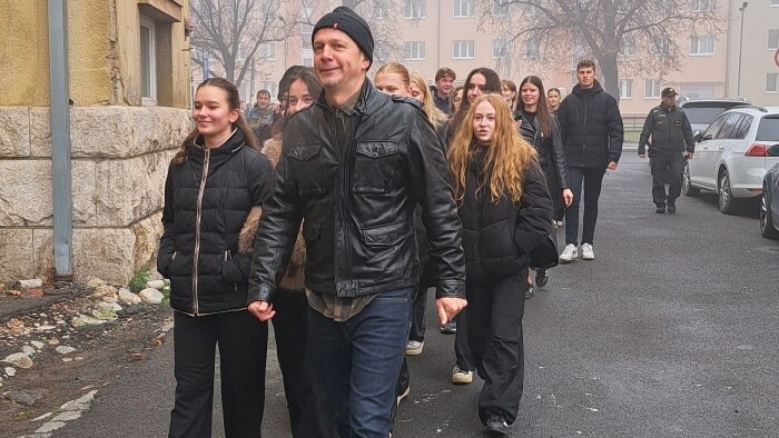 Premiér napokon so študentmi v Poprade diskutoval 