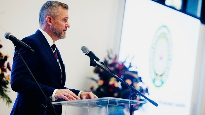 El presidente firmó la enmienda a la Ley de nombres