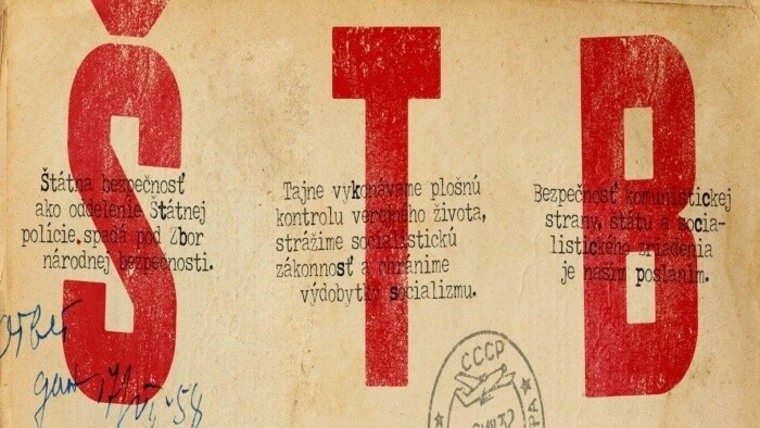 Výstava ŠtB sleduje