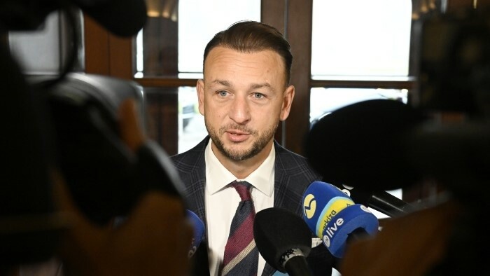 Matúšovi Šutajovi Eštokovi ponúkol právnu pomoc 