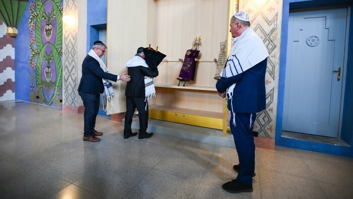 Po 77 rokoch opäť vysvätená